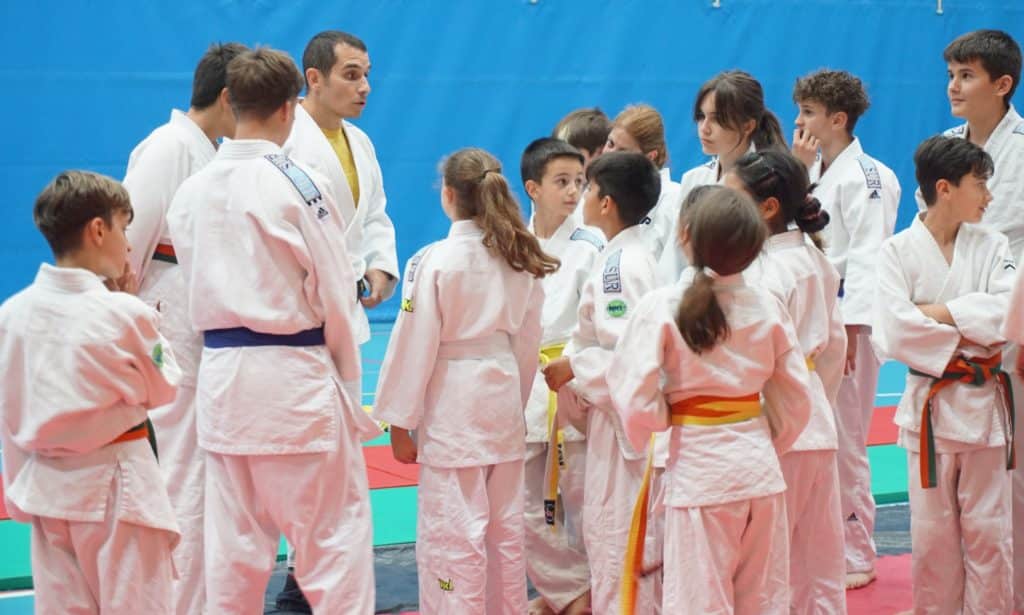 beneficios físicos y mentales del judo para los niños y adolescentes
